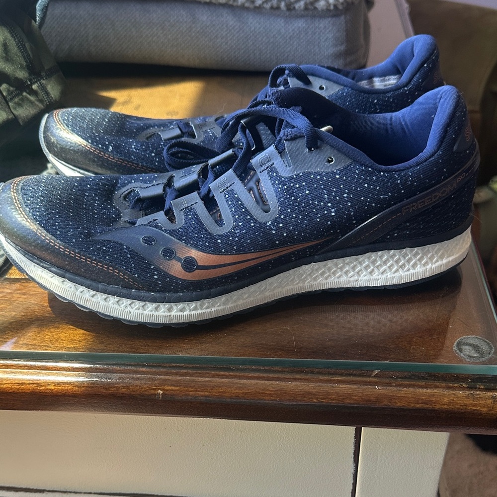 Saucony Navy & Copper Freedom Runner Athletic Sneakers